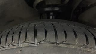 Used 2013 Ford Figo [2010-2015] Duratorq Diesel Titanium 1.4 Diesel Manual tyres RIGHT FRONT TYRE TREAD VIEW