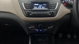 Used 2018 Hyundai Elite i20 [2014-2018] Sportz 1.2 Petrol Manual interior MUSIC SYSTEM & AC CONTROL VIEW