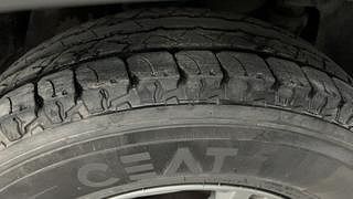 Used 2019 Mahindra TUV300 [2015-2020] T10 Diesel Manual tyres RIGHT FRONT TYRE TREAD VIEW