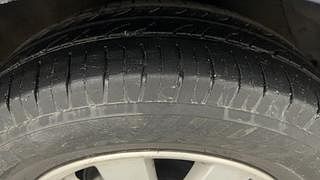 Used 2013 Hyundai i20 [2012-2014] Sportz 1.2 Petrol Manual tyres RIGHT FRONT TYRE TREAD VIEW