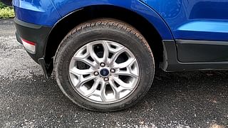 Used 2015 Ford EcoSport [2013-2015] Titanium 1.5L TDCi Diesel Manual tyres RIGHT REAR TYRE RIM VIEW