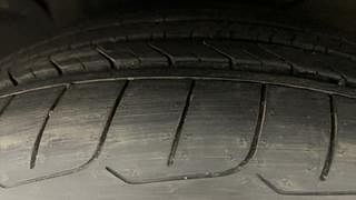 Used 2016 Hyundai Creta [2015-2018] 1.6 SX (O) Diesel Manual tyres LEFT FRONT TYRE TREAD VIEW