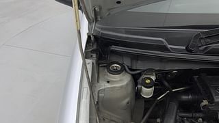 Used 2012 Toyota Etios Liva [2010-2017] G Petrol Manual engine ENGINE RIGHT SIDE HINGE & APRON VIEW