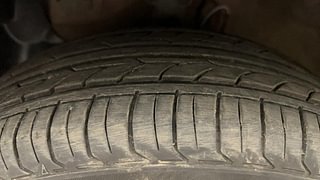 Used 2015 Hyundai Elite i20 [2014-2018] Sportz 1.2 Petrol Manual tyres LEFT FRONT TYRE TREAD VIEW