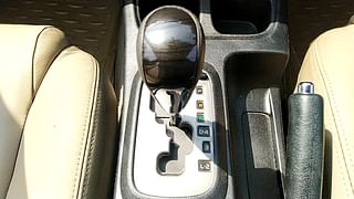 Used 2014 Toyota Fortuner [2012-2016] 3.0 4x2 AT Diesel Automatic interior GEAR  KNOB VIEW