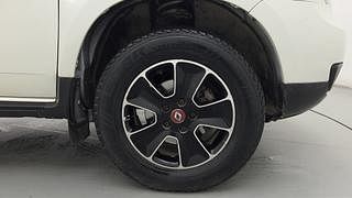 Used 2018 Renault Duster [2015-2019] 85 PS RXS MT Diesel Manual tyres RIGHT FRONT TYRE RIM VIEW