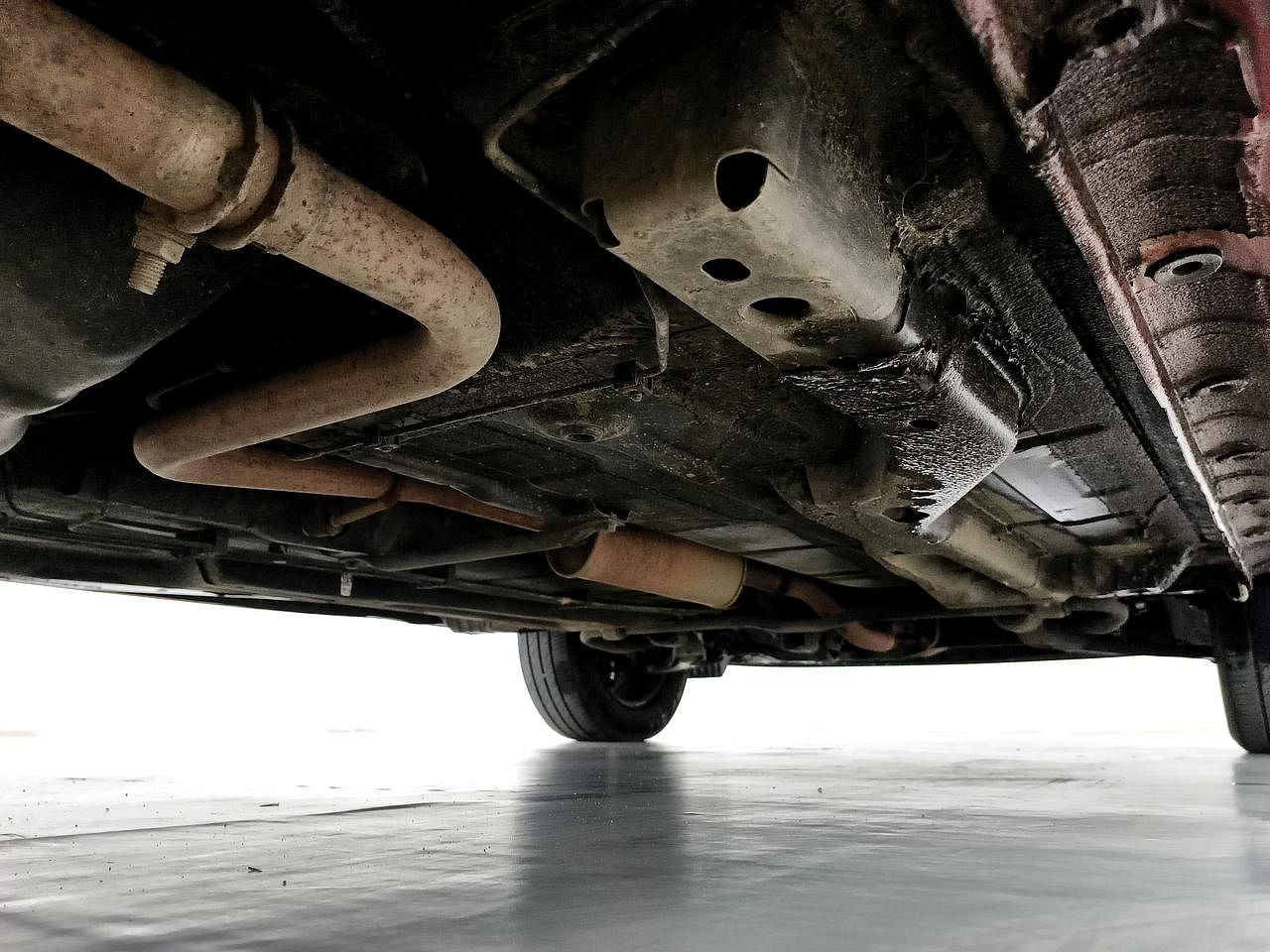 Used 2018 Tata Tiago [2016-2020] Revotron XZ Petrol Manual extra REAR RIGHT UNDERBODY VIEW