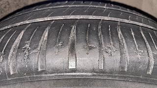 Used 2014 Hyundai Xcent [2014-2017] SX Diesel Diesel Manual tyres RIGHT FRONT TYRE TREAD VIEW