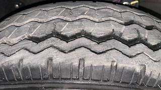 Used 2022 Maruti Suzuki Eeco AC(O) 5 STR Petrol Manual tyres RIGHT FRONT TYRE TREAD VIEW
