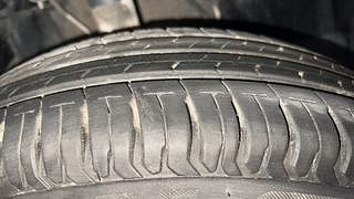 Used 2021 Tata Altroz XE 1.2 Petrol Manual tyres RIGHT FRONT TYRE TREAD VIEW
