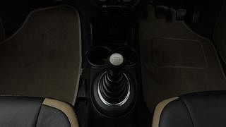 Used 2012 Honda Brio [2011-2016] S(O)MT Petrol Manual interior GEAR  KNOB VIEW