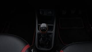 Used 2021 Renault Kwid CLIMBER 1.0 Opt Petrol Manual interior GEAR  KNOB VIEW