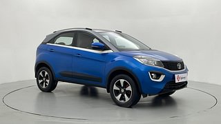 Used 2017 Tata Nexon [2017-2020] XZ Plus Dual Tone Roof Diesel Diesel Manual exterior RIGHT FRONT CORNER VIEW