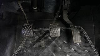 Used 2015 Maruti Suzuki S-Cross [2015-2017] Zeta 1.3 Diesel Manual interior PEDALS VIEW