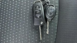 Used 2017 Tata Tigor [2017-2020] Revotron XT Petrol Manual extra CAR KEY VIEW