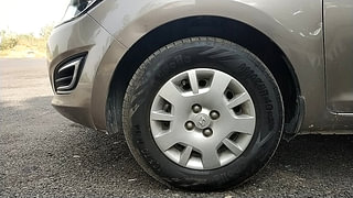 Used 2012 Hyundai i20 [2010-2012] Era 1.2 Petrol Manual tyres LEFT FRONT TYRE RIM VIEW