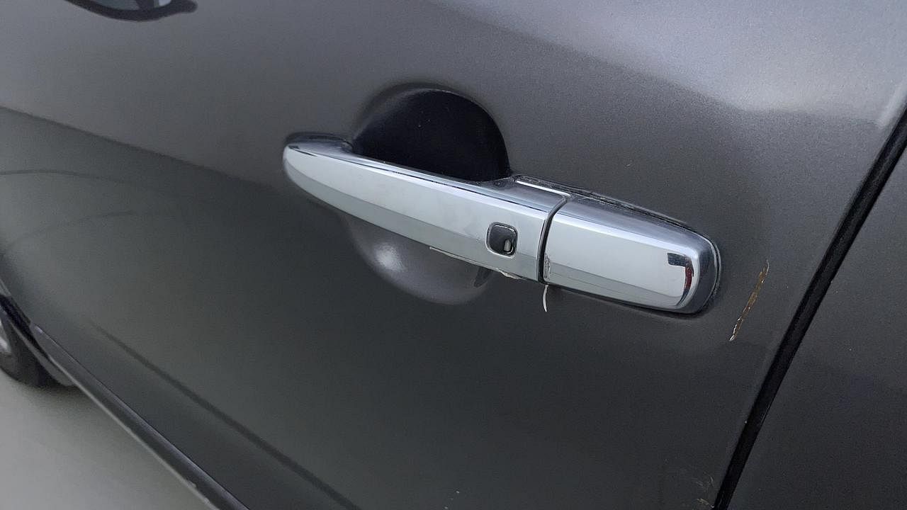 Used 2017 Maruti Suzuki Baleno [2015-2019] Zeta AT Petrol Petrol Automatic dents MINOR DENT