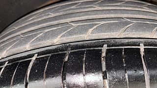 Used 2017 Hyundai Elantra [2016-2022] 2.0 SX MT Petrol Manual tyres LEFT REAR TYRE TREAD VIEW