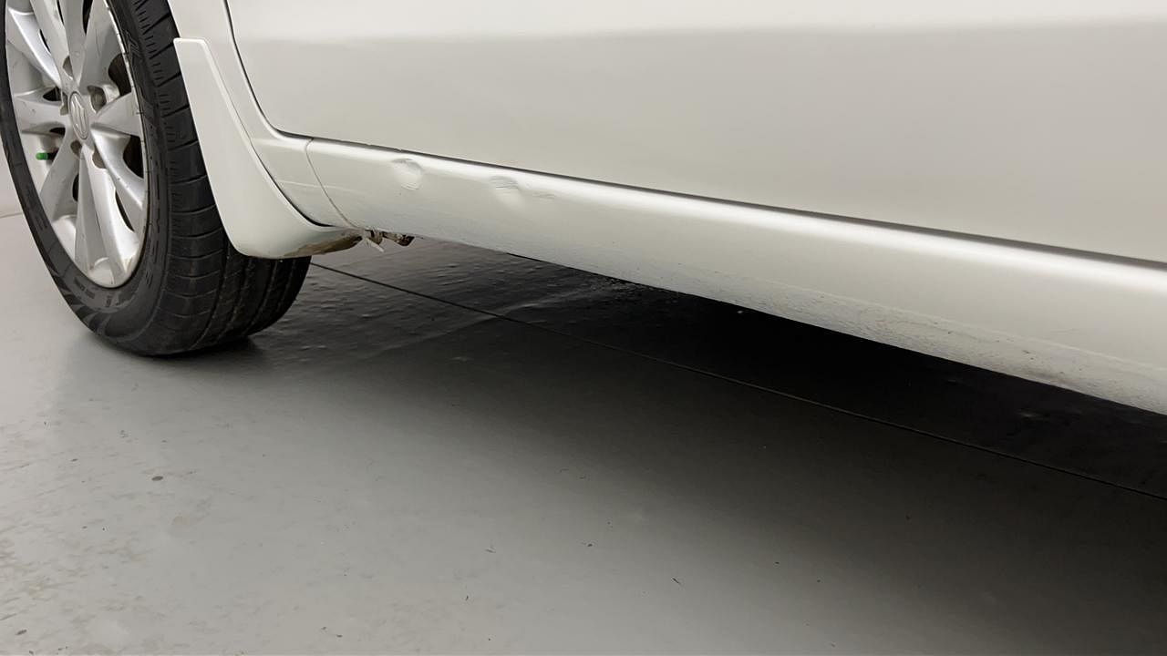 Used 2014 Maruti Suzuki Ertiga [2012-2015] ZXi Petrol Manual dents MINOR DENT