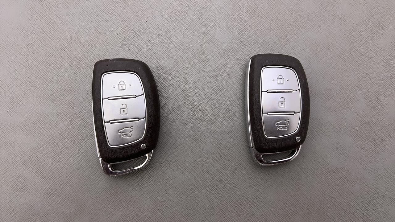 Used 2014 Hyundai Grand i10 [2013-2017] Asta AT 1.2 Kappa VTVT Petrol Automatic extra CAR KEY VIEW