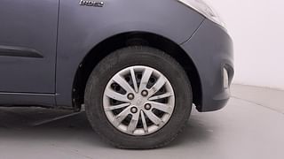 Used 2015 hyundai i10 Sportz 1.1 Petrol Petrol Manual tyres RIGHT FRONT TYRE RIM VIEW
