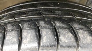 Used 2017 Maruti Suzuki Ertiga [2015-2018] VDI ABS LIMITED EDITION Diesel Manual tyres RIGHT FRONT TYRE TREAD VIEW