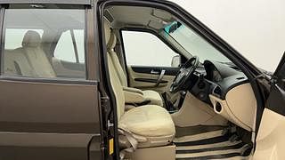 Used 2014 Tata Safari Storme [2012-2015] 2.2 EX 4x2 Diesel Manual interior RIGHT SIDE FRONT DOOR CABIN VIEW
