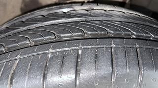 Used 2013 Renault Scala [2012-2018] RXZ Petrol AT Petrol Automatic tyres RIGHT FRONT TYRE TREAD VIEW