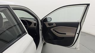Used 2016 Hyundai Elite i20 [2014-2018] Sportz 1.2 Petrol Manual interior RIGHT FRONT DOOR OPEN VIEW