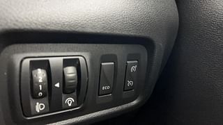Used 2019 Nissan Kicks [2018-2020] XV Premium (O) Dual Tone Diesel Diesel Manual top_features Cruise control