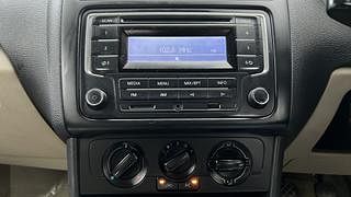 Used 2013 Volkswagen Polo [2010-2014] Comfortline 1.2L (P) Petrol Manual interior MUSIC SYSTEM & AC CONTROL VIEW