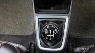 Used 2020 Maruti Suzuki Swift [2017-2021] ZXI Petrol Manual interior GEAR  KNOB VIEW