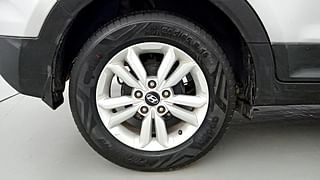 Used 2015 Hyundai Creta [2015-2018] 1.6 SX Plus Auto Diesel Automatic tyres RIGHT REAR TYRE RIM VIEW