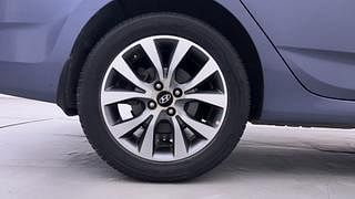 Used 2013 Hyundai Verna [2011-2015] Fluidic 1.6 CRDi SX Opt Diesel Manual tyres RIGHT REAR TYRE RIM VIEW