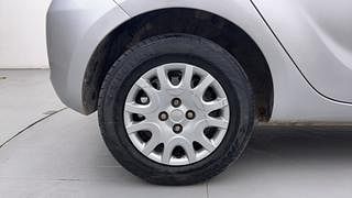 Used 2010 Hyundai i20 [2008-2012] Magna 1.2 Petrol Manual tyres RIGHT REAR TYRE RIM VIEW