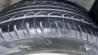 Used 2012 Toyota Etios Liva [2010-2017] G Petrol Manual tyres RIGHT FRONT TYRE TREAD VIEW