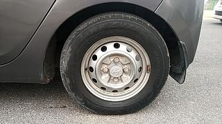 Used 2014 Hyundai Eon [2011-2018] Era + Petrol Manual tyres LEFT REAR TYRE RIM VIEW