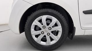 Used 2018 Hyundai Eon [2011-2018] Sportz Petrol Manual tyres LEFT FRONT TYRE RIM VIEW