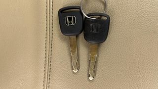 Used 2014 Honda Brio [2011-2016] S MT Petrol Manual extra CAR KEY VIEW