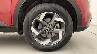 Used 2020 Hyundai Venue [2019-2022] SX 1.0 (O) Turbo iMT Petrol Manual tyres RIGHT FRONT TYRE RIM VIEW