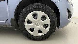 Used 2013 Maruti Suzuki Ritz [2012-2017] Vxi Petrol Manual tyres RIGHT FRONT TYRE RIM VIEW
