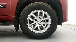 Used 2017 Mahindra TUV300 [2015-2020] T8 Diesel Manual tyres RIGHT FRONT TYRE RIM VIEW