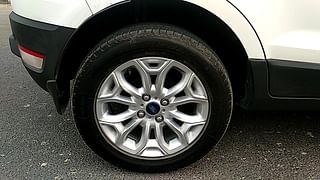 Used 2014 Ford EcoSport [2015-2017] Titanium 1.5L TDCi Diesel Manual tyres RIGHT REAR TYRE RIM VIEW