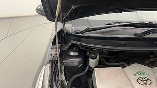 Used 2018 Toyota Yaris [2018-2021] VX Petrol Manual engine ENGINE RIGHT SIDE HINGE & APRON VIEW