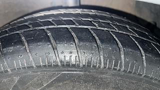 Used 2014 Hyundai Grand i10 [2013-2017] Sportz 1.2 Kappa VTVT Petrol Manual tyres RIGHT FRONT TYRE TREAD VIEW