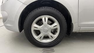 Used 2011 Hyundai i20 [2008-2012] Asta 1.2 Petrol Manual tyres LEFT FRONT TYRE RIM VIEW