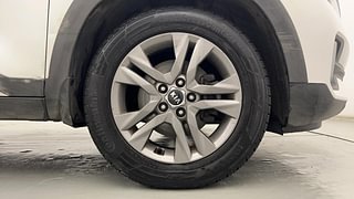 Used 2019 Kia Seltos [2019-2021] HTX Plus AT D Diesel Automatic tyres RIGHT FRONT TYRE RIM VIEW