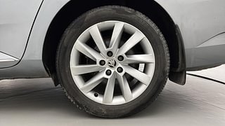 Used 2017 Skoda Superb [2016-2019] L&K TSI AT Petrol Automatic tyres LEFT REAR TYRE RIM VIEW