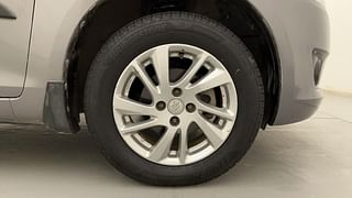 Used 2012 Maruti Suzuki Swift [2011-2017] ZXi Petrol Manual tyres RIGHT FRONT TYRE RIM VIEW