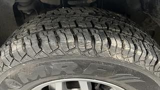 Used 2018 Mahindra TUV300 [2015-2020] T10 Diesel Manual tyres LEFT FRONT TYRE TREAD VIEW